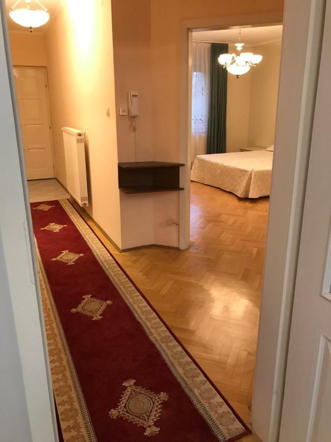 Gabor Pal 1 Apartman 2 Szoba Dunafoldvar Bagian luar foto