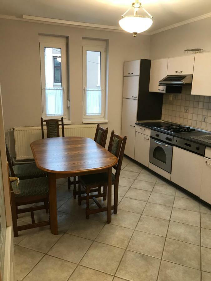 Gabor Pal 1 Apartman 2 Szoba Dunafoldvar Bagian luar foto