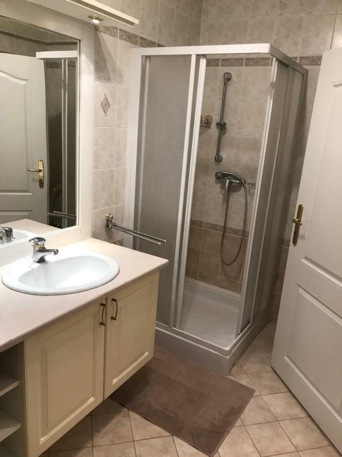Gabor Pal 1 Apartman 2 Szoba Dunafoldvar Bagian luar foto